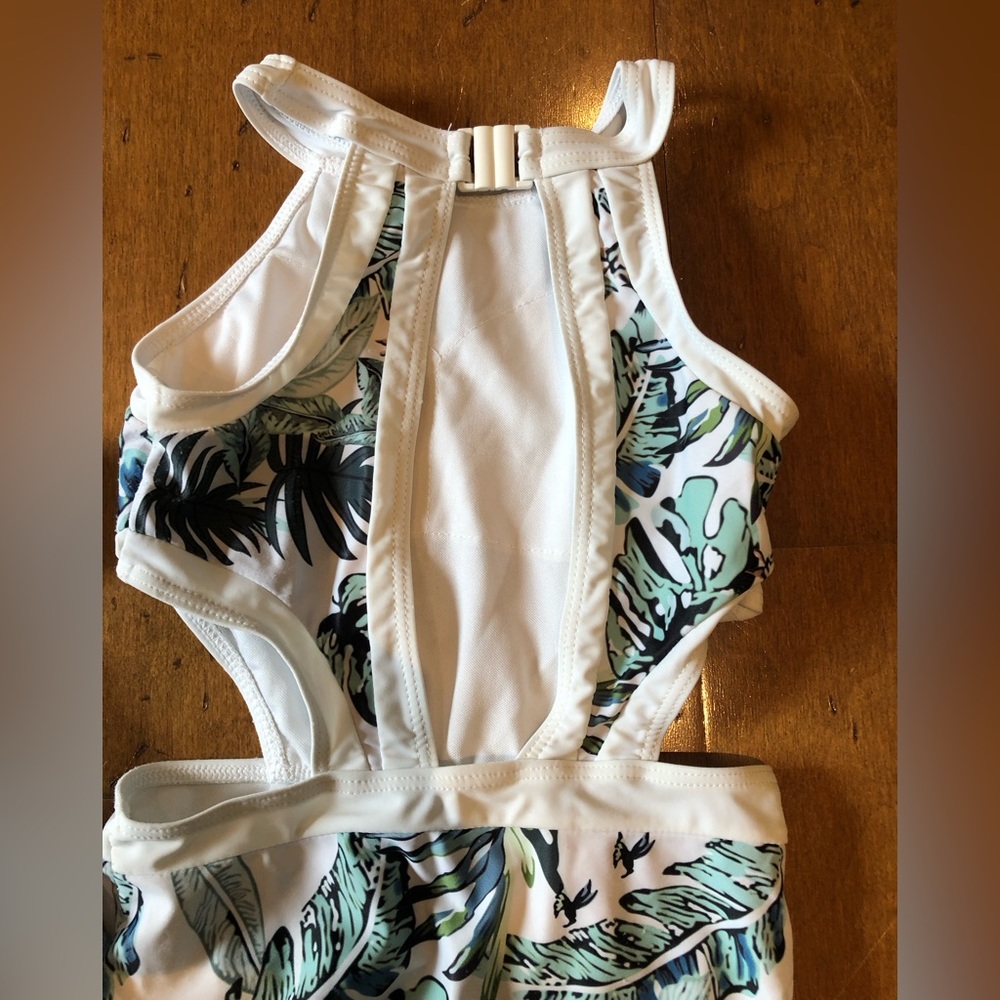 2 Shein swimsuits ⅞ - Picture 7 of 8